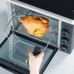 Severin Mini Backofen 1600 W, 230°C -Küchenbedarf Geschäft 056 Haehnchen herausnehmen